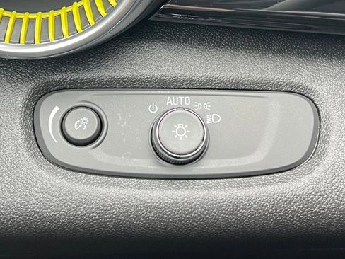 New 2026 Chevrolet Trax ACTIV w/ Driver Confidence Package image 11