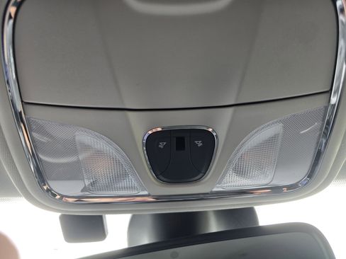 Used 2022 Jeep Cherokee Trailhawk w/ Premium Leather Package image 32