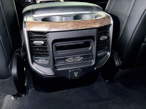 Used 2019 RAM 1500 Laramie AWD/4WD image 30