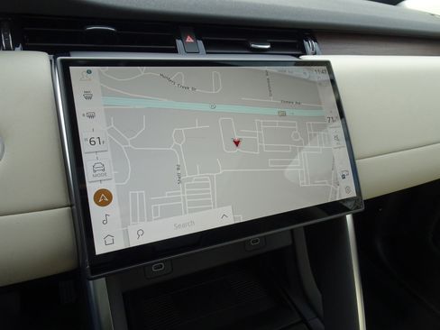 New 2025 Land Rover Discovery Sport S image 3