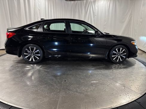 Used 2023 Honda Civic EX image 9