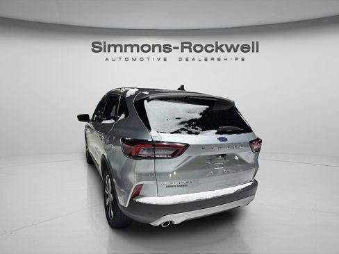 Used 2023 Ford Escape Platinum image 6