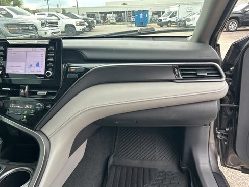 Used 2024 Toyota Camry SE w/ Convenience Package FWD image 13