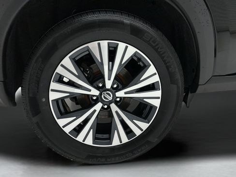 Used 2021 Nissan Rogue SV AWD/4WD image 9
