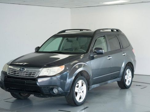 Used 2010 Subaru Forester 2.5X Limited AWD/4WD image 3