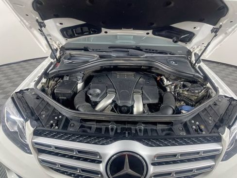 Used 2017 Mercedes-Benz GLS 550 4MATIC image 35