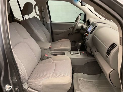 Used 2021 Nissan Frontier SV w/ Midnight Edition Floor Mats AWD/4WD image 23