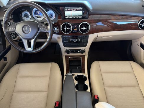 Used 2014 Mercedes-Benz GLK 350 4MATIC image 3