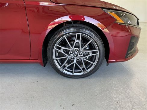 Certified 2024 Nissan Altima 2.0 SR image 14