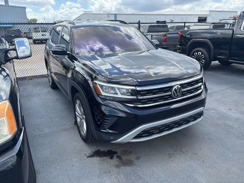 Used 2021 Volkswagen Atlas SE w/ Towing Package AWD/4WD image 3