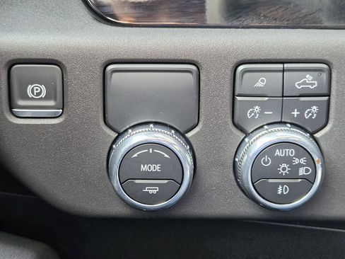 Used 2025 GMC Sierra 1500 SLT RWD image 24