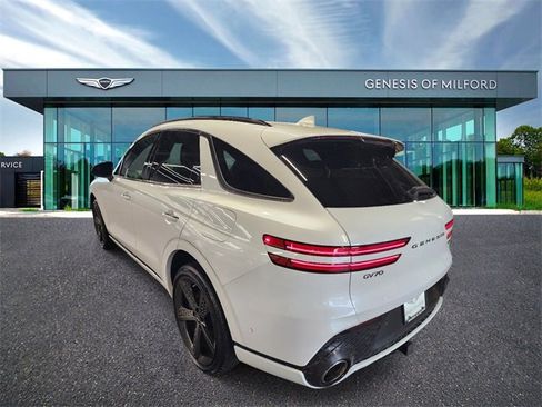 Used 2023 Genesis GV70 3.5T Sport w/ Sport Prestige Package image 8