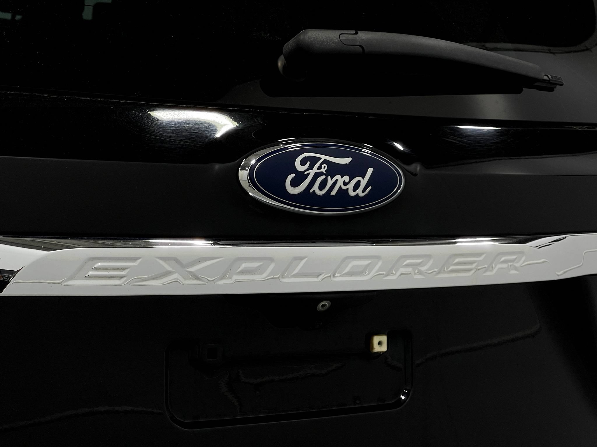 Used 2016 Ford Explorer Limited w/ Equipment Group 301A AWD/4WD image 40