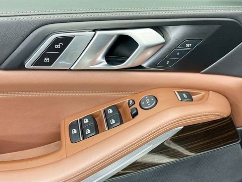 Used 2024 BMW X5 xDrive40i w/ Parking Assistance Package image 22