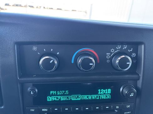 Used 2017 Chevrolet Express 3500 LT w/ LT Preferred Equipment Group image 21