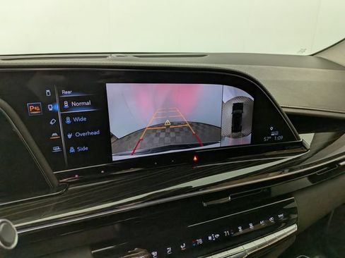 Used 2021 Cadillac Escalade Premium Luxury AWD/4WD image 6