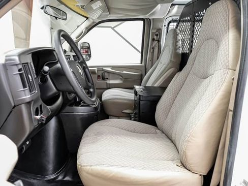 Used 2009 Chevrolet Express 1500 image 4