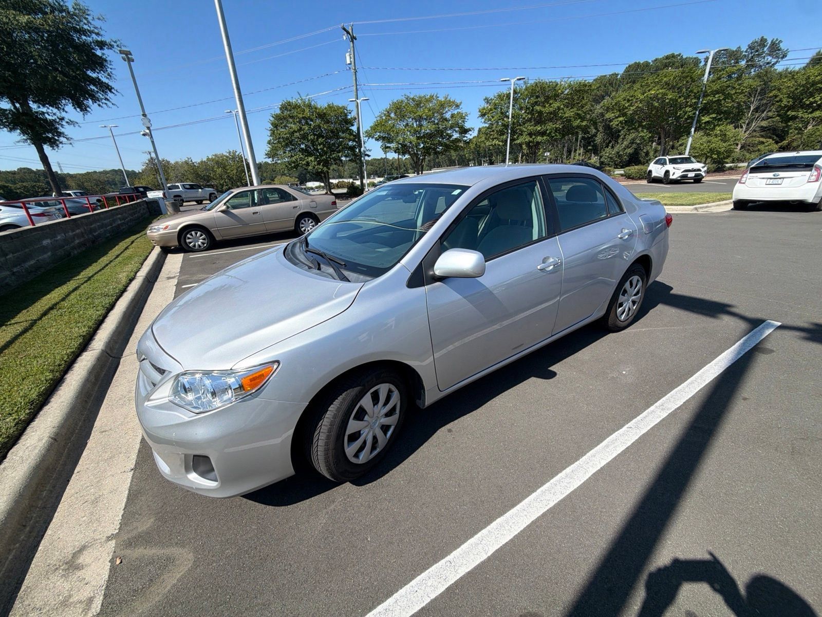 Used 2011 Toyota Corolla LE FWD image 7