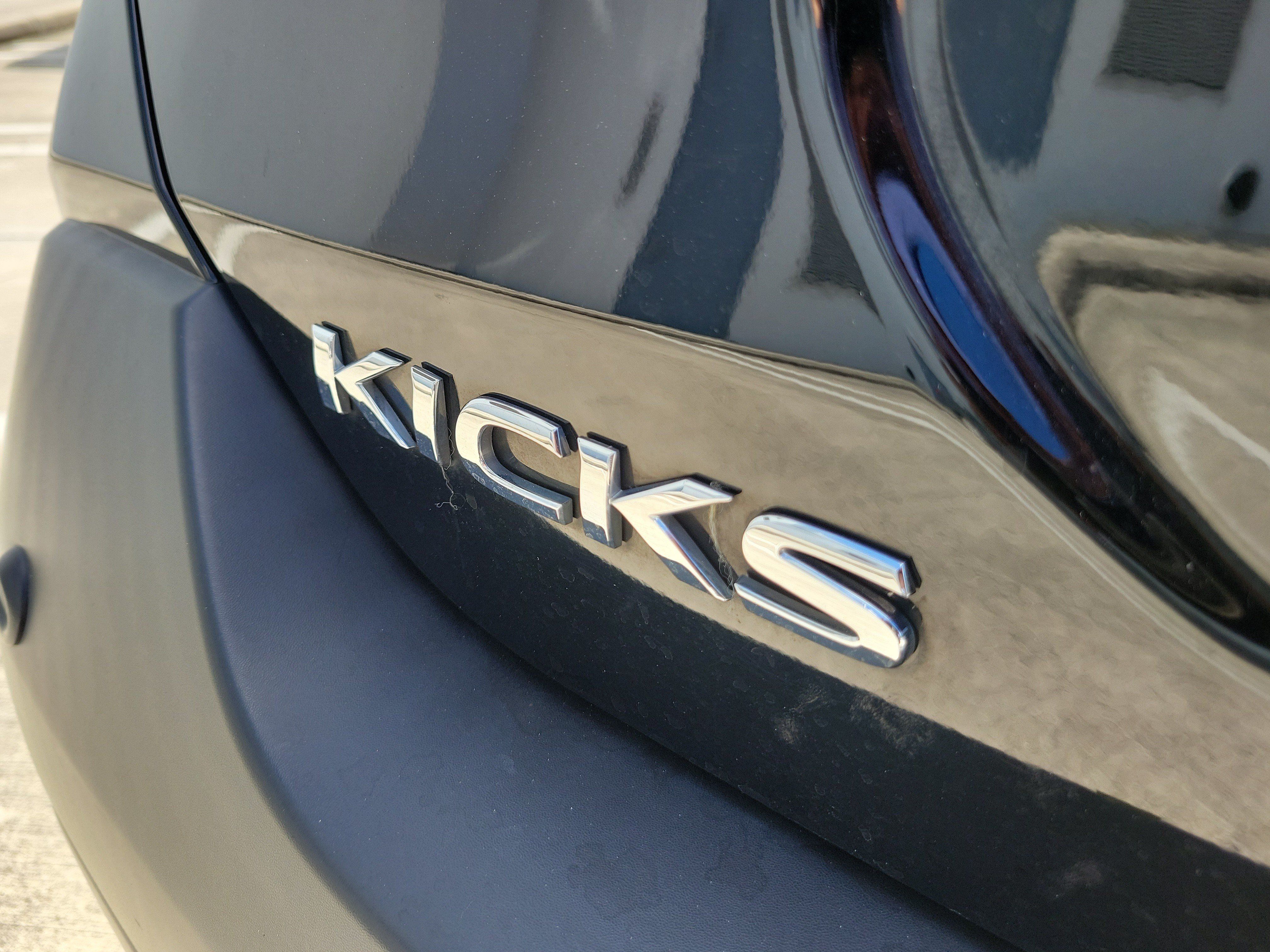 Used 2020 Nissan Kicks SV FWD image 10