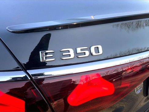 Used 2025 Mercedes-Benz E 350 4MATIC Sedan image 8