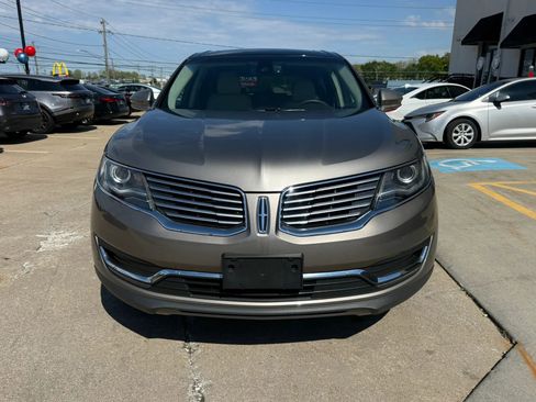 Used 2016 Lincoln MKX Reserve w/ Climate Package AWD/4WD image 2