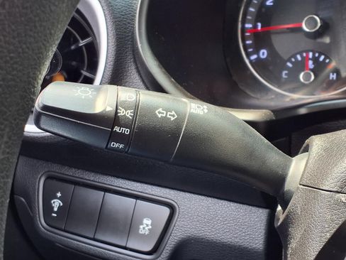 Used 2022 Kia Forte LXS FWD image 23