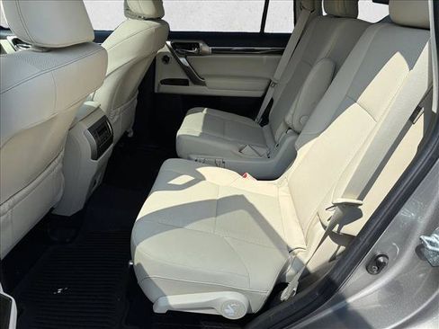 Used 2021 Lexus GX 460 Premium w/ Accessory Package AWD/4WD image 13