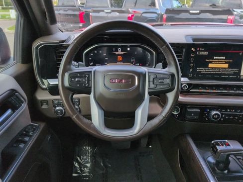 Used 2022 GMC Sierra 1500 SLT w/ SLT Premium Plus Package AWD/4WD image 15