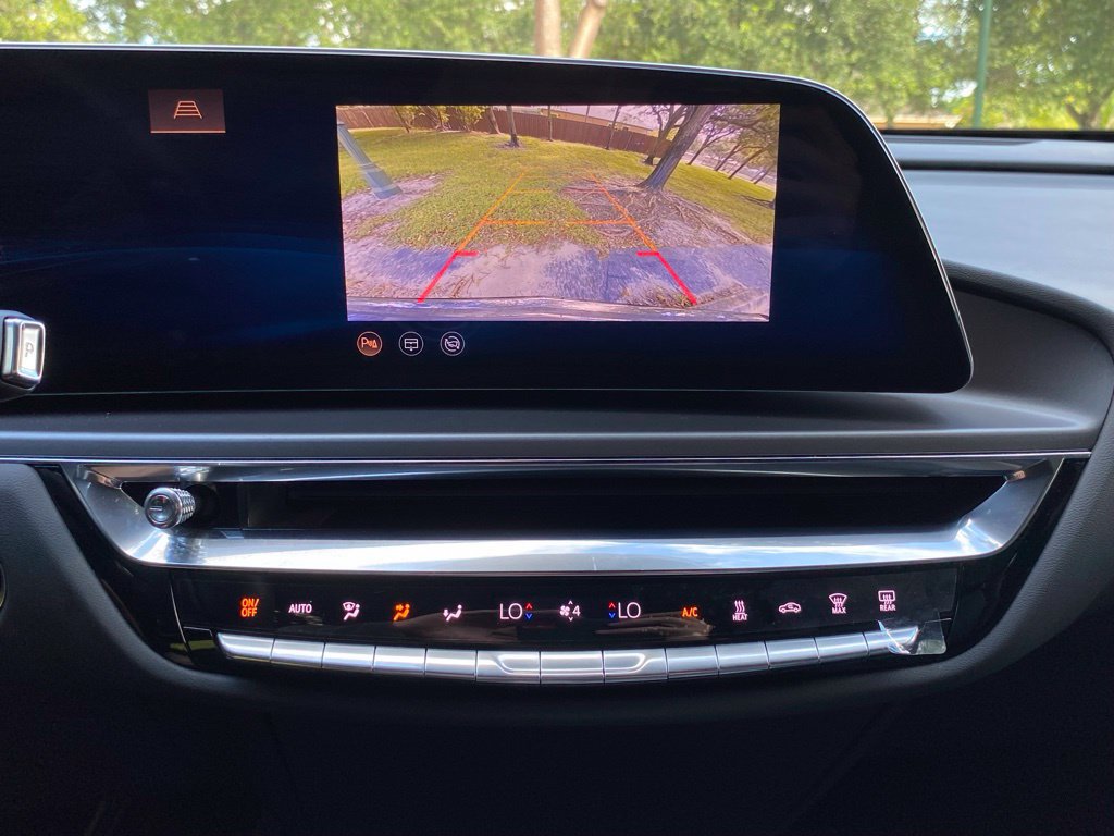 Used 2024 Cadillac Lyriq Tech RWD image 26
