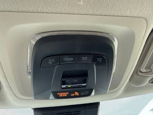 Used 2025 Toyota Corolla LE FWD image 33