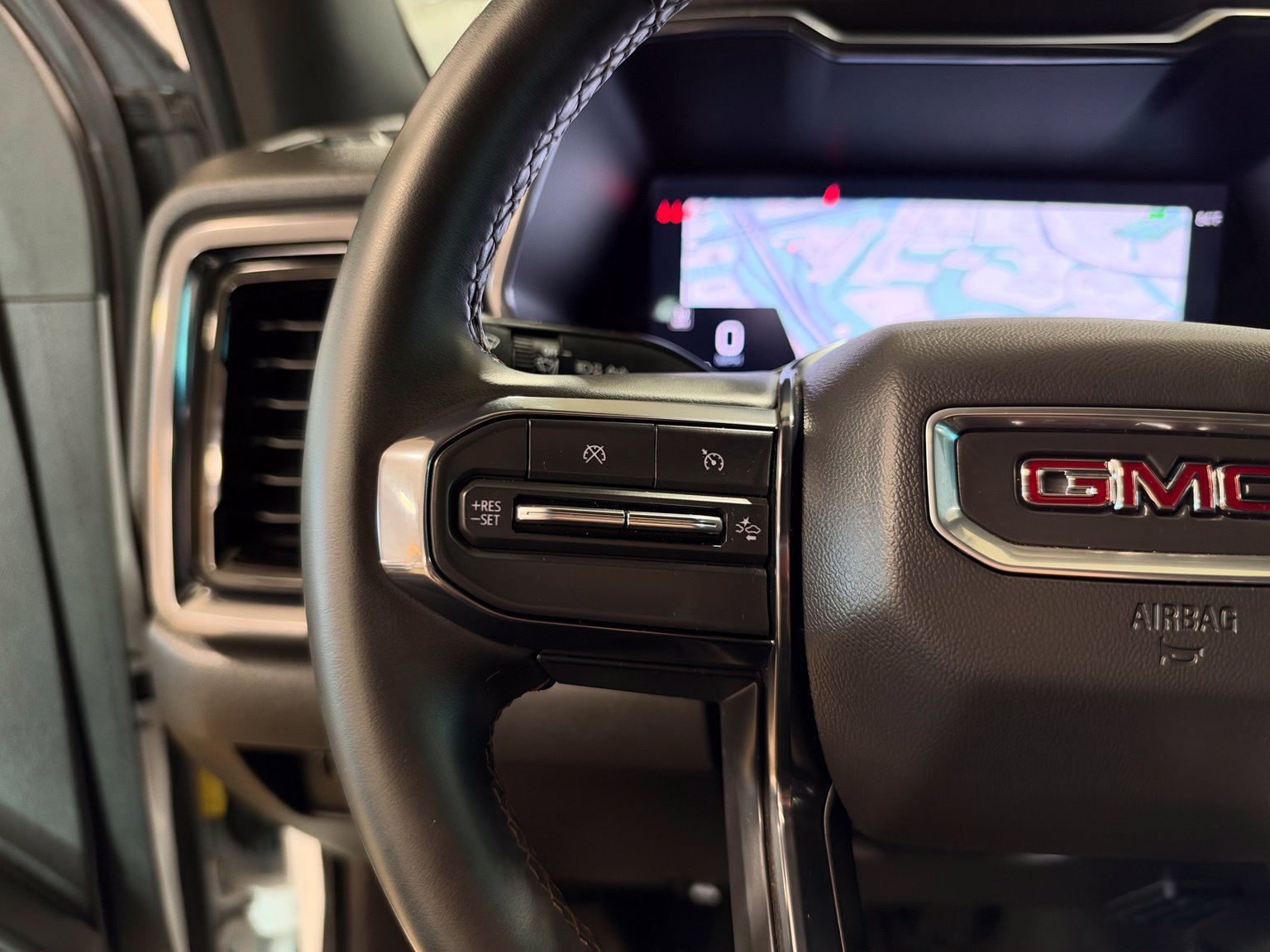 Used 2025 GMC Canyon AT4 AWD/4WD image 18