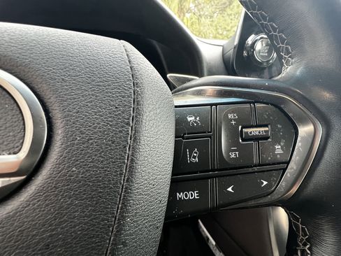 Used 2022 Lexus LX 600 4WD w/ Accessory Package (Z1) image 20