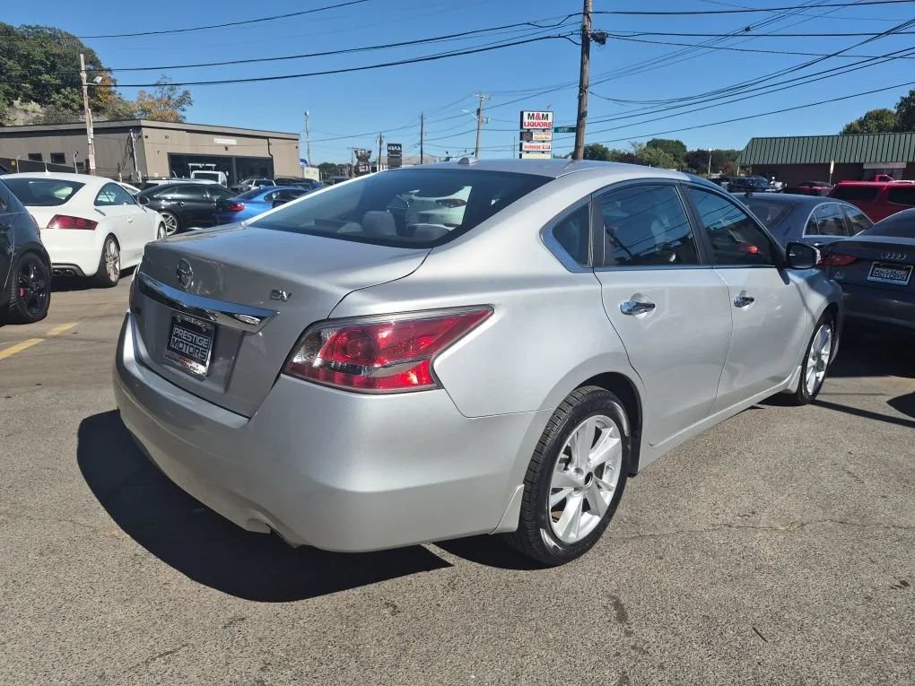 Used 2015 Nissan Altima 2.5 SV w/ Convenience Package FWD image 4
