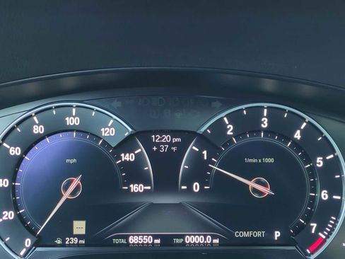 Used 2017 BMW 530i xDrive image 35