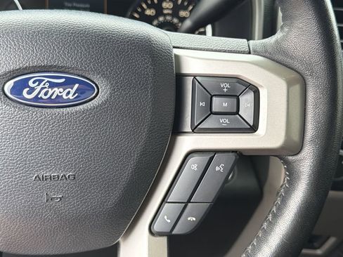 Used 2018 Ford F150 Lariat image 26