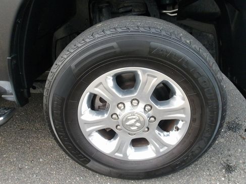 Used 2023 RAM 2500 Big Horn w/ Level 1 Equipment Group image 11