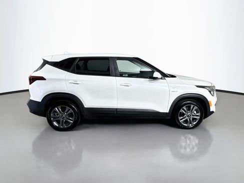 Used 2021 Kia Seltos LX AWD/4WD image 11