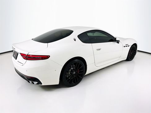 Used 2024 Maserati GranTurismo Modena image 8