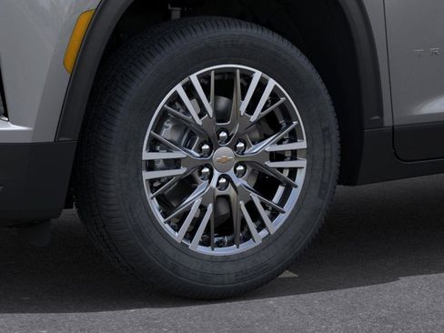 New 2026 Chevrolet Traverse LT w/ Driver Confidence Package FWD image 33