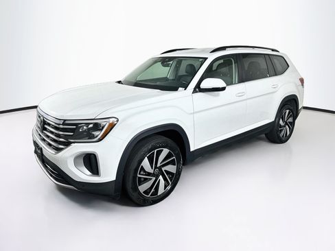 Used 2025 Volkswagen Atlas SE FWD image 3