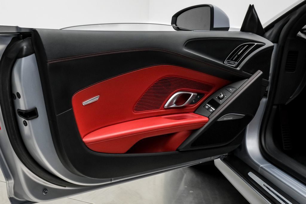 Used 2018 Audi R8 V10 AWD/4WD image 43