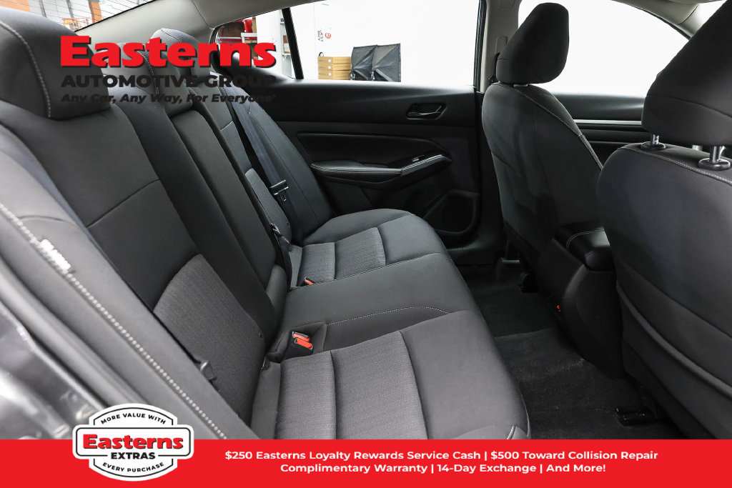 Used 2023 Nissan Altima 2.5 SV FWD image 22