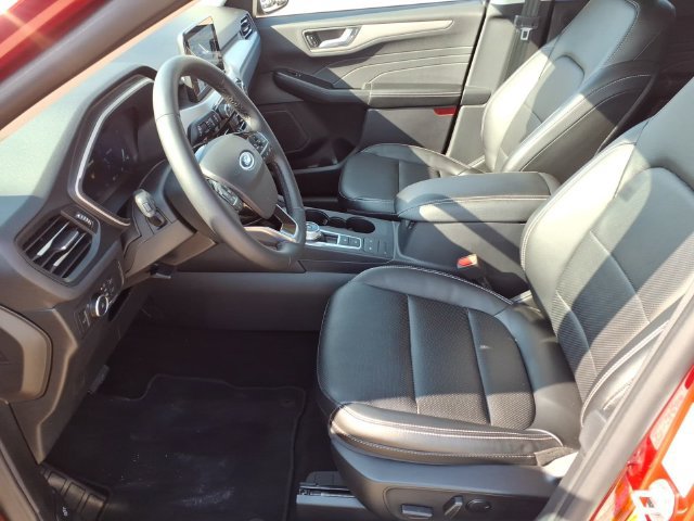 Used 2022 Ford Escape SEL w/ Technology Package AWD/4WD image 17