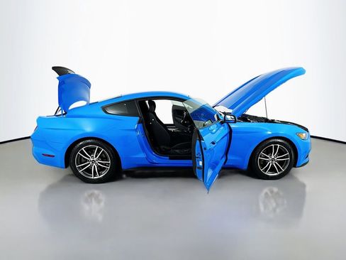 Used 2017 Ford Mustang Coupe image 25