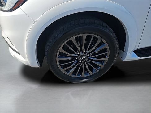 Used 2024 INFINITI QX80 Sensory w/ Cargo Package image 12