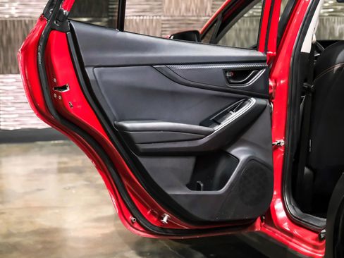 Used 2021 Subaru Crosstrek 2.0i Premium w/ Moonroof Package image 37