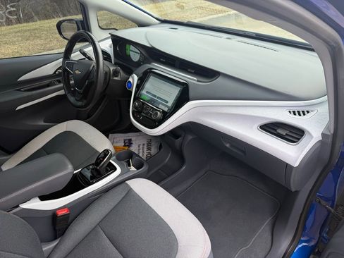 Used 2020 Chevrolet Bolt LT image 21