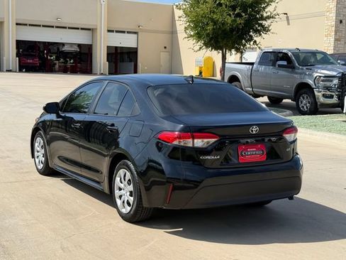 Used 2023 Toyota Corolla LE FWD image 3
