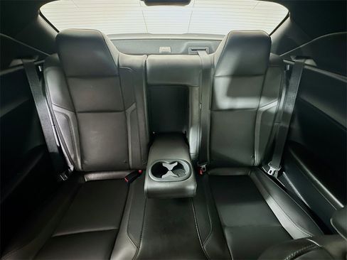 Used 2018 Dodge Challenger GT w/ Driver Convenience Group image 13