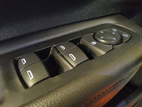 Used 2020 GMC Terrain SLE image 27